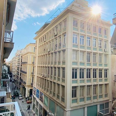Lovely Apartment In The Heart Of Атина Екстериор снимка